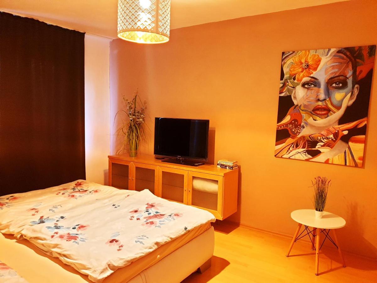 Apartman Terminal, Self Check-In 24 H, Free Parking Банска-Бистрица Экстерьер фото